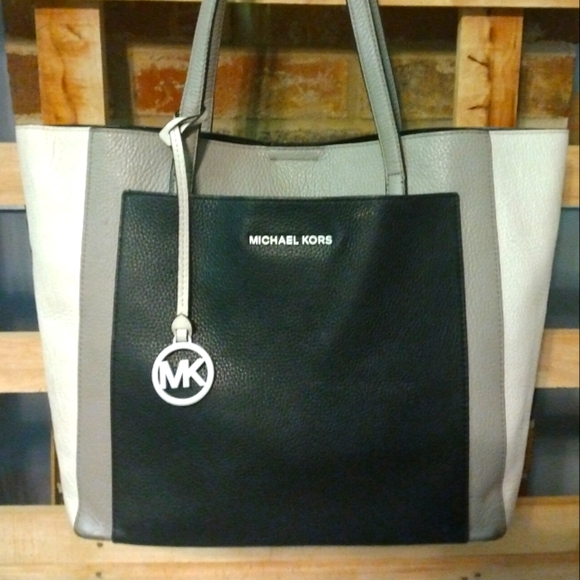 Michael Kors Handbags - Michael Kors Gray, Off white and navy blue tote/shoulder bag EUC like new.